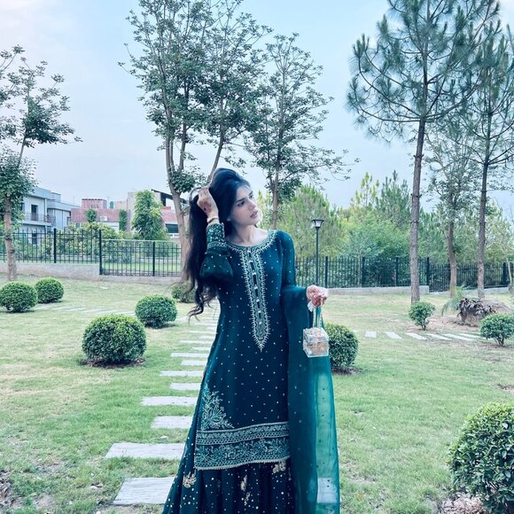 GEORGETTE WITH HEAVY EMBROIDERY SALWA SUIT - Picture 2 of 8